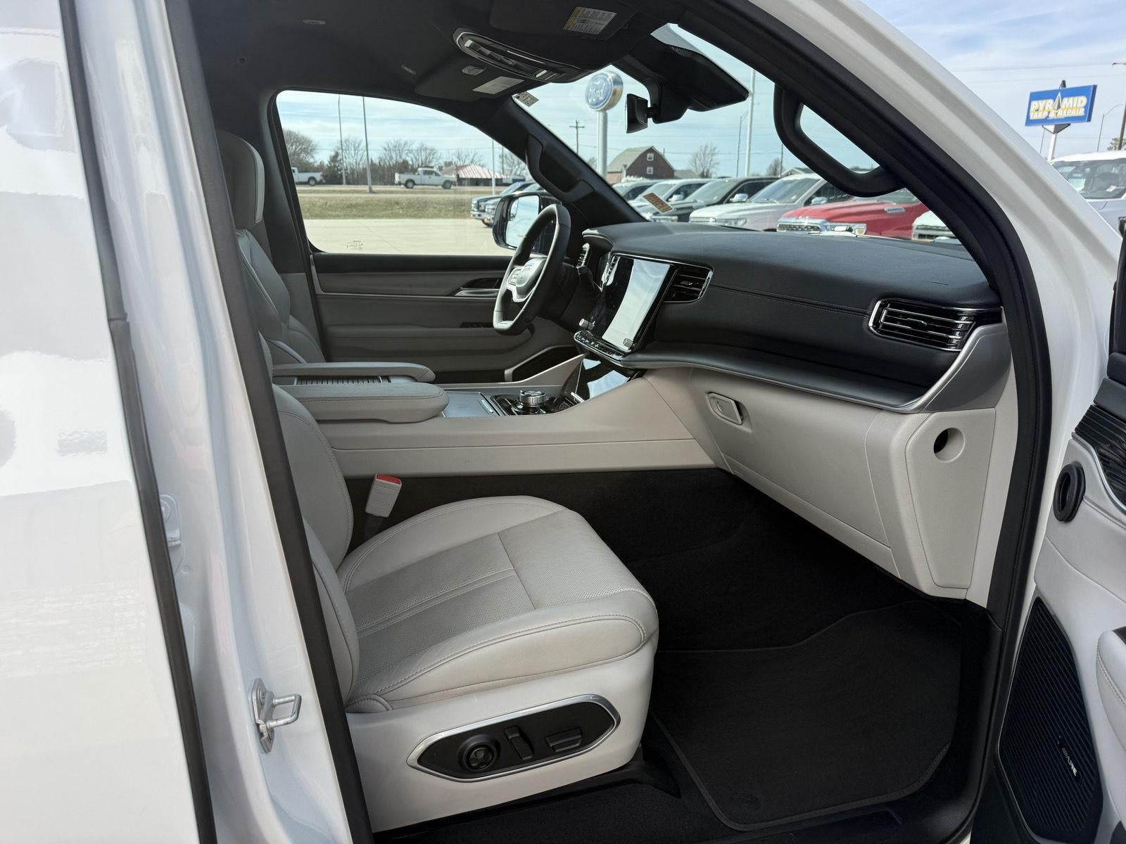 2025 Jeep Wagoneer L Series III