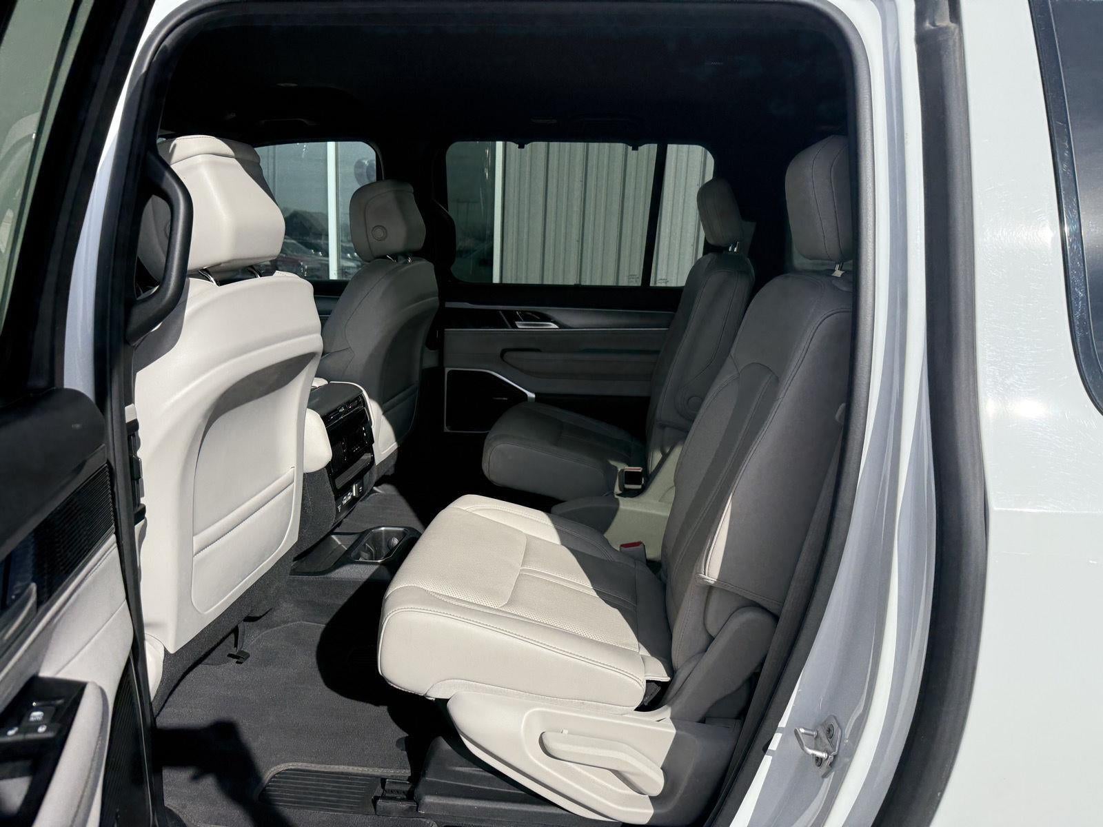 2025 Jeep Wagoneer L Series III