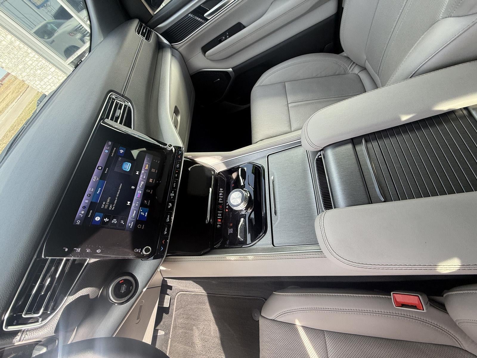 2025 Jeep Wagoneer L Series III