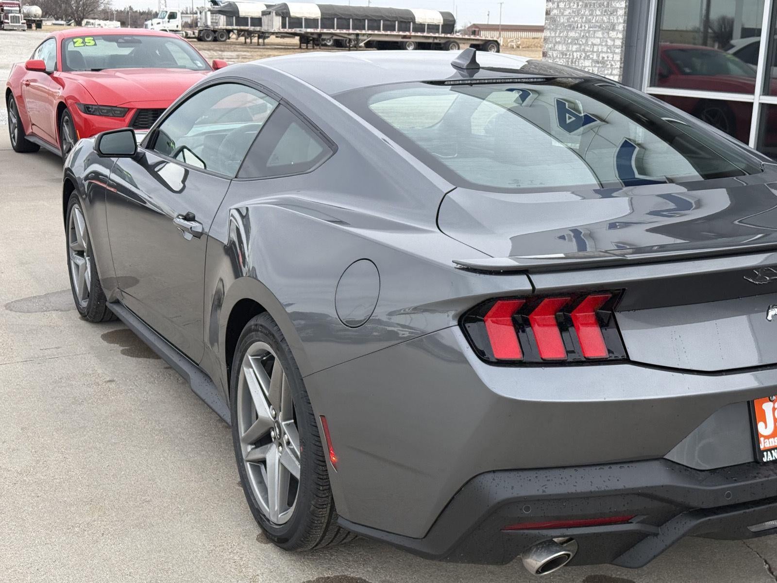 2026 Ford MUSTANG EcoBoost