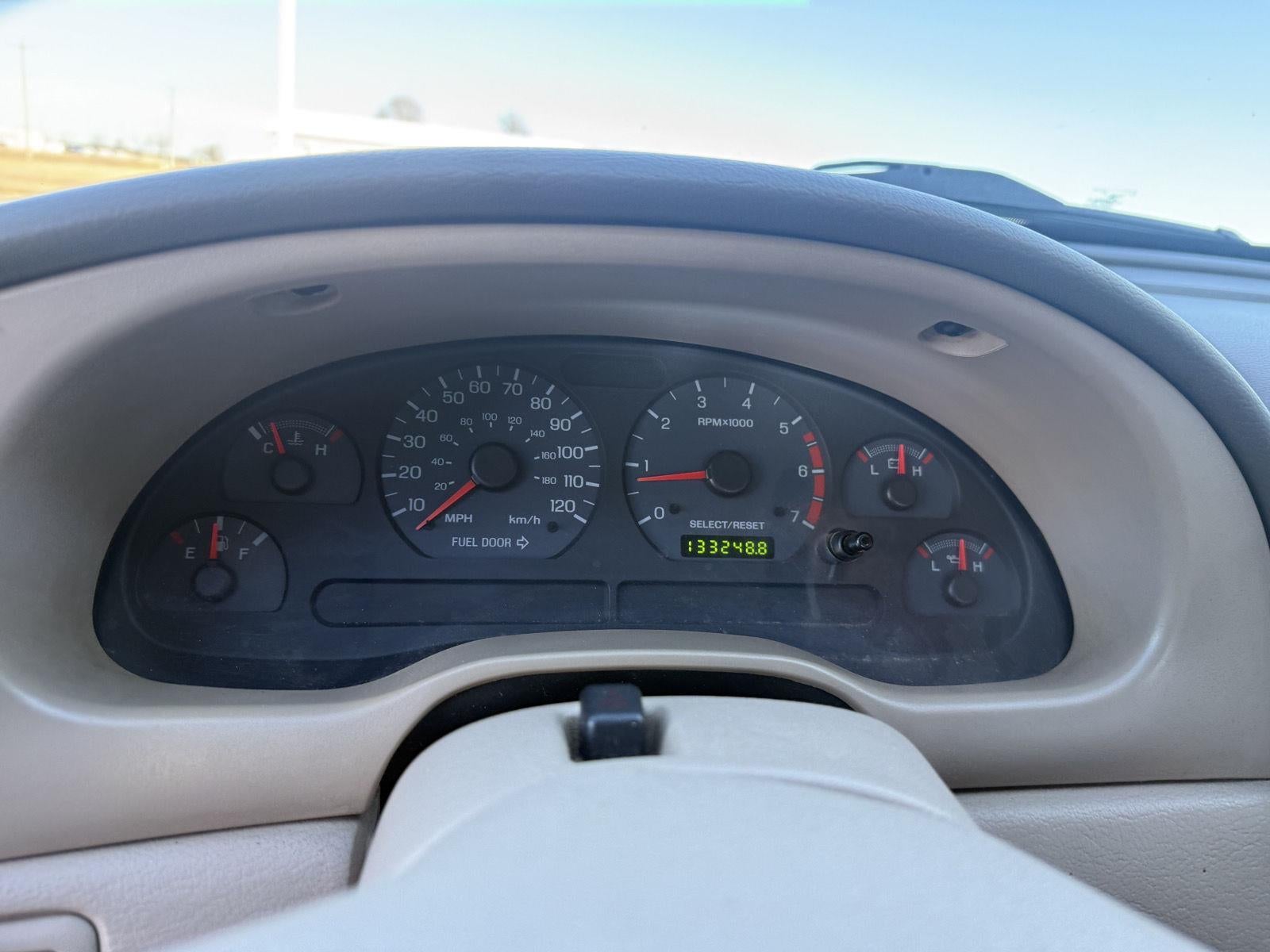 2004 Ford Mustang Deluxe