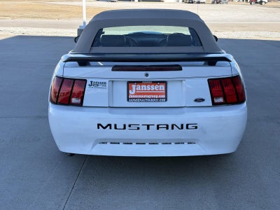 2004 Ford Mustang Deluxe