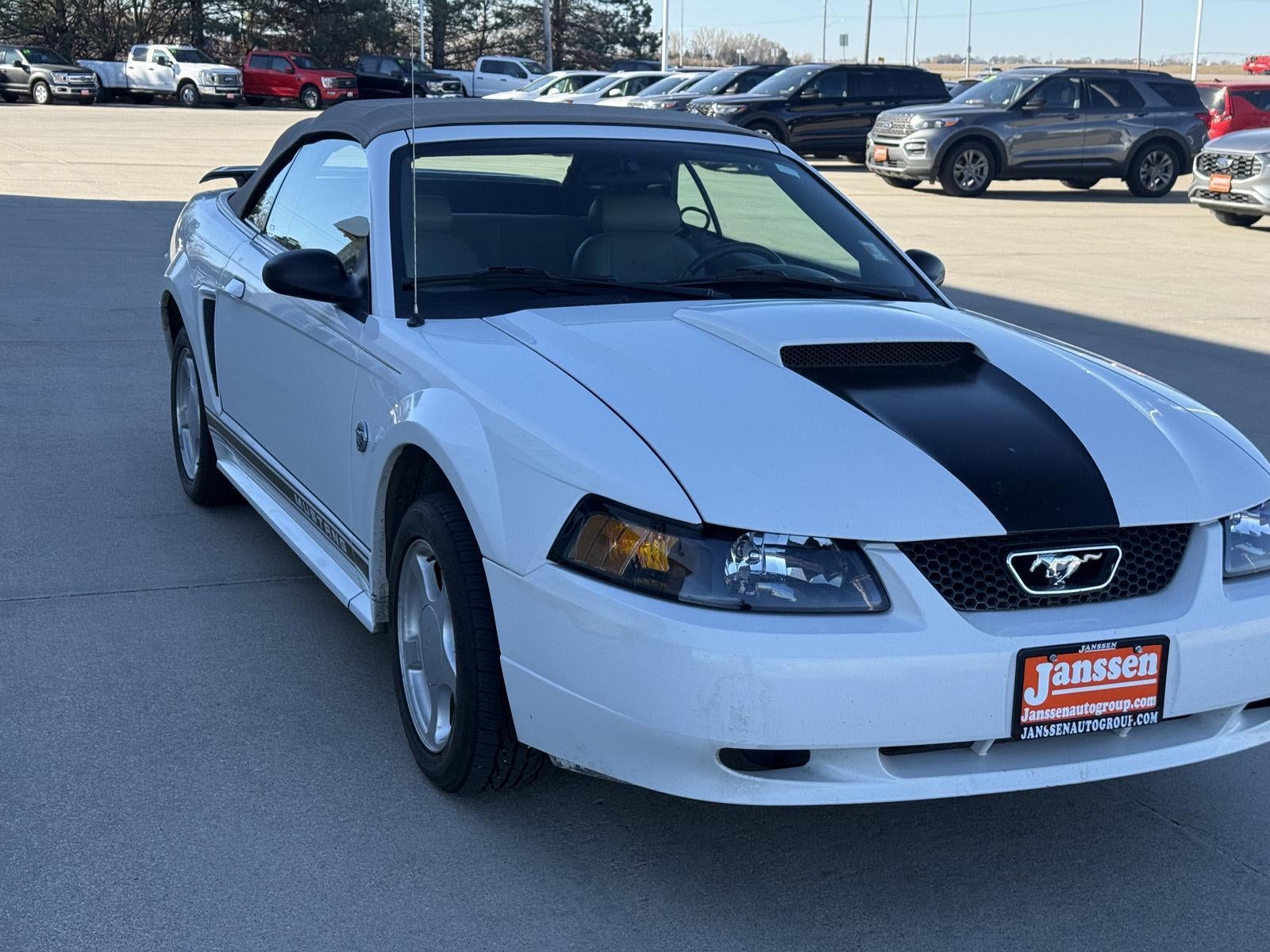 2004 Ford Mustang Deluxe