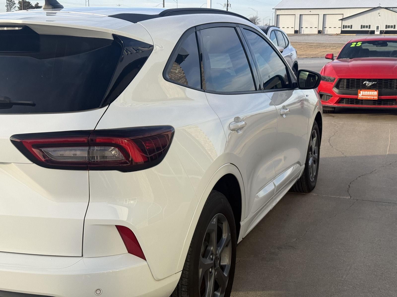 2023 Ford ESCAPE ST-Line