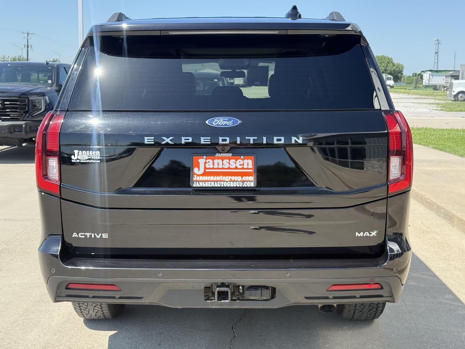 2025 Ford Expedition Max Active