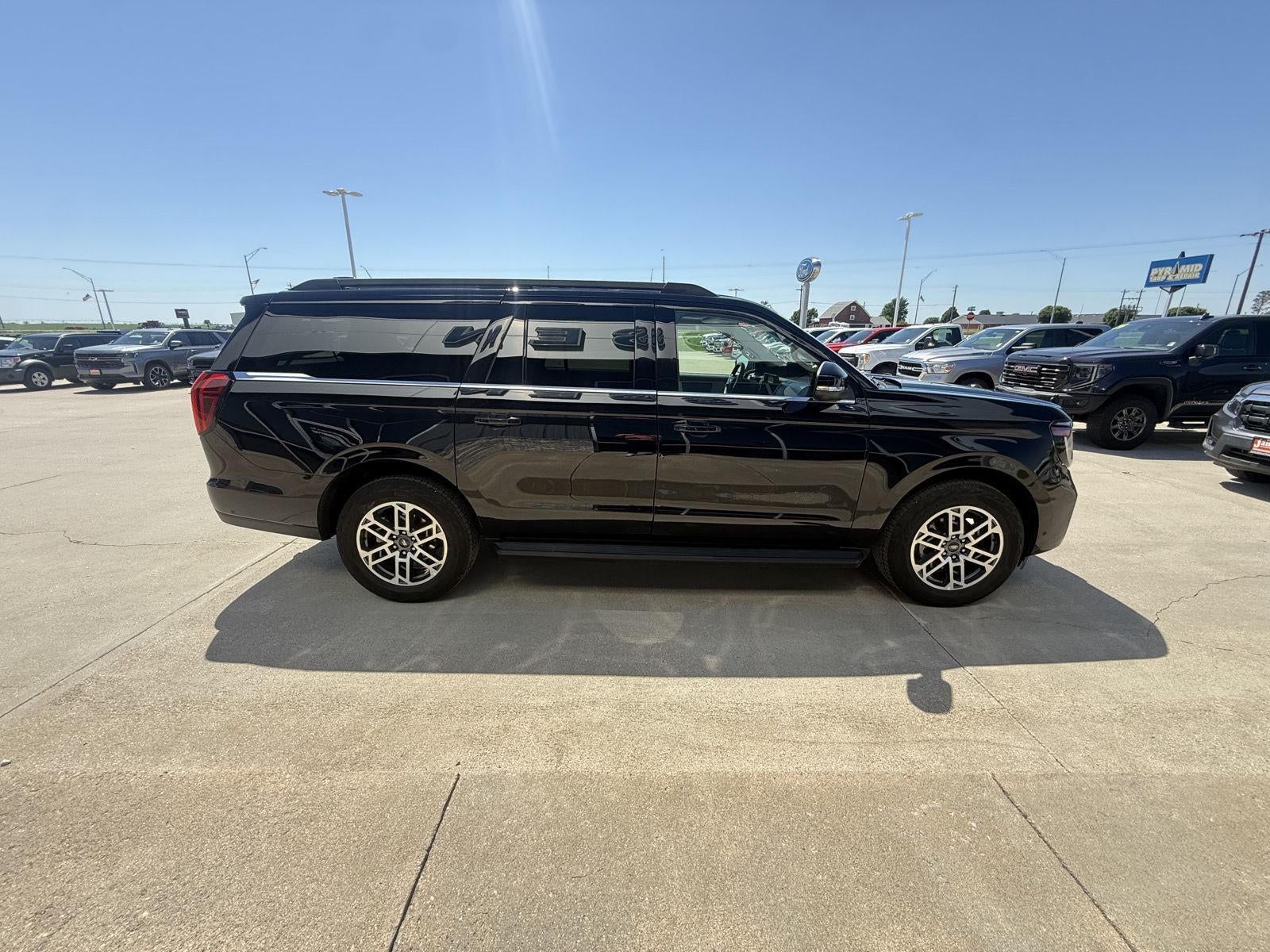 2025 Ford Expedition Max Active