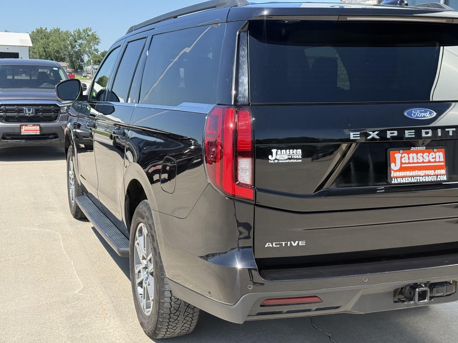 2025 Ford Expedition Max Active