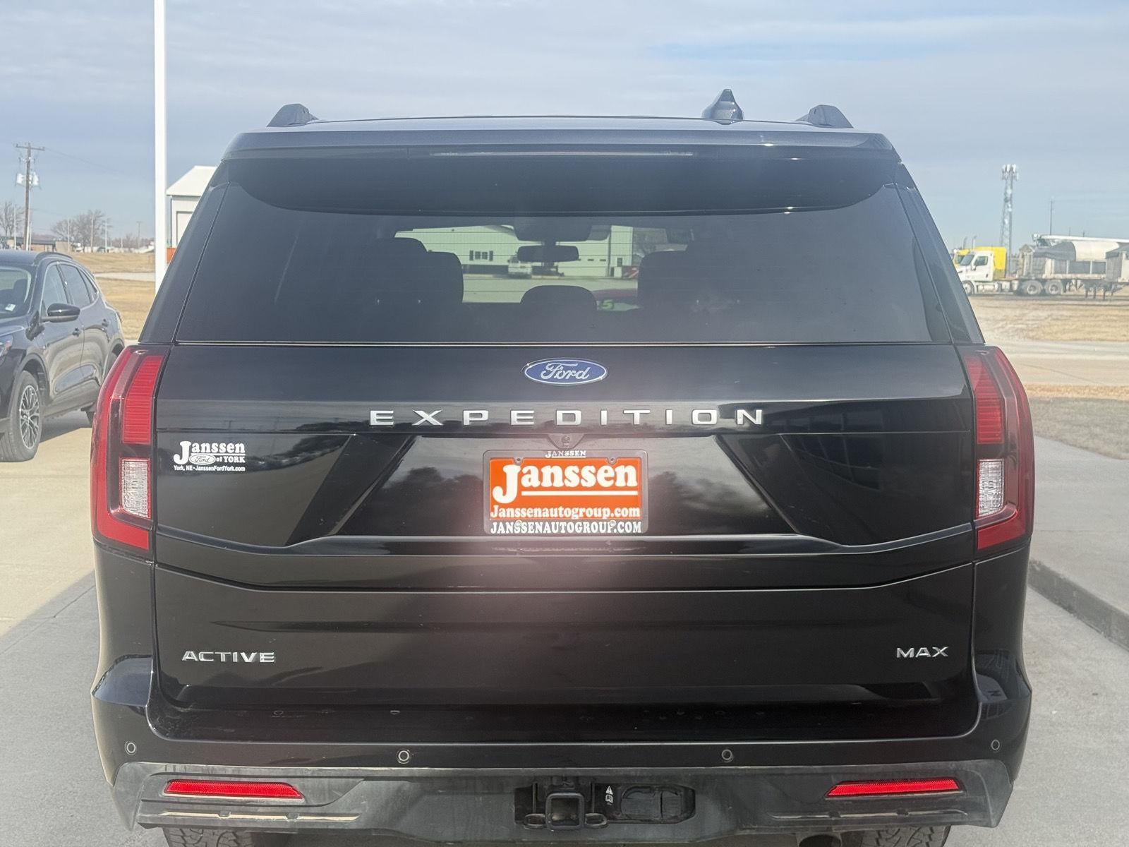 2025 Ford EXPEDITION MAX Active