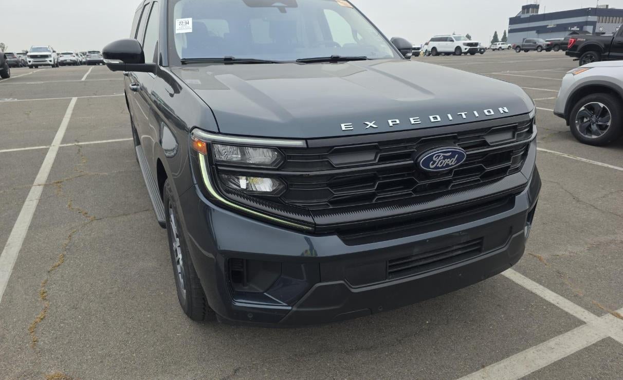 2025 Ford Expedition Max Active