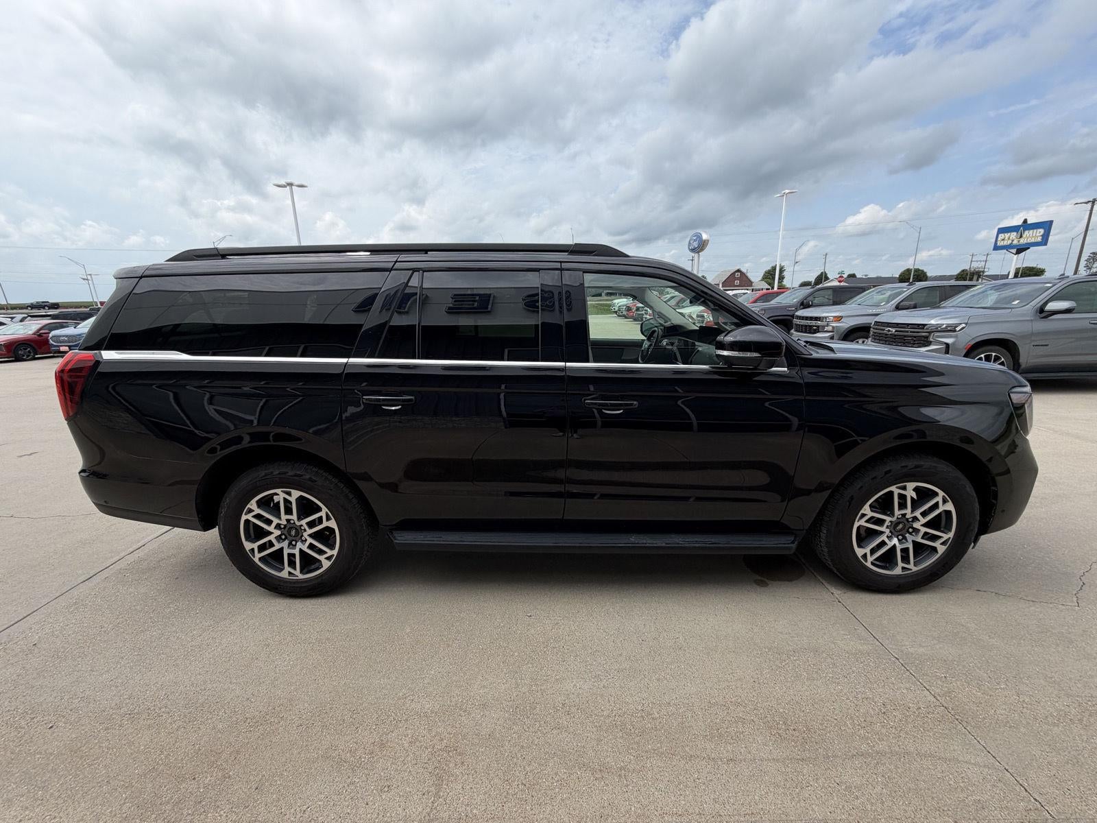 2025 Ford Expedition Max Active