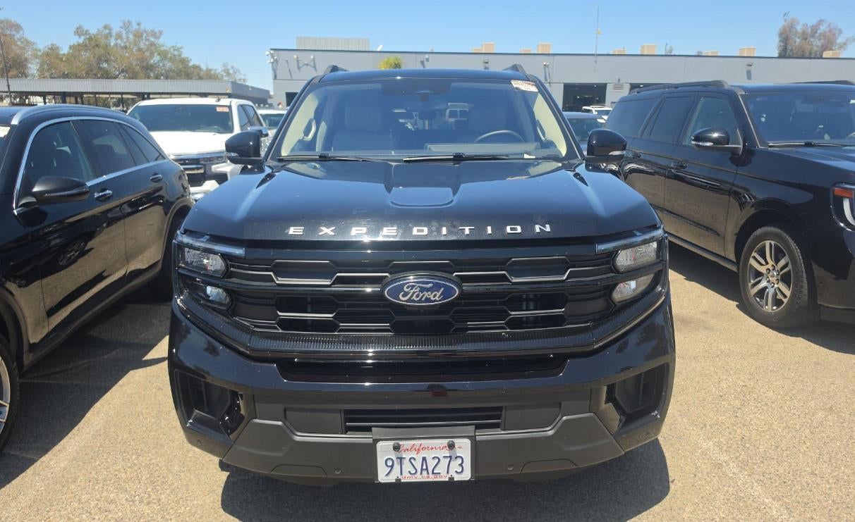 2025 Ford Expedition Max Active