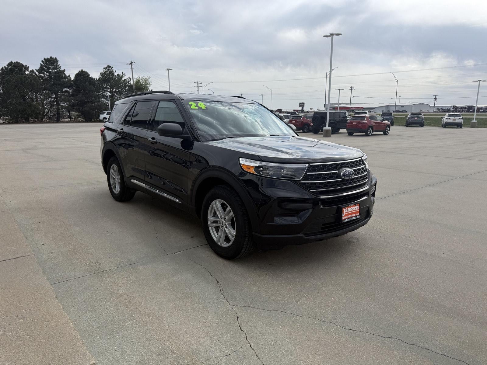2024 Ford Explorer XLT
