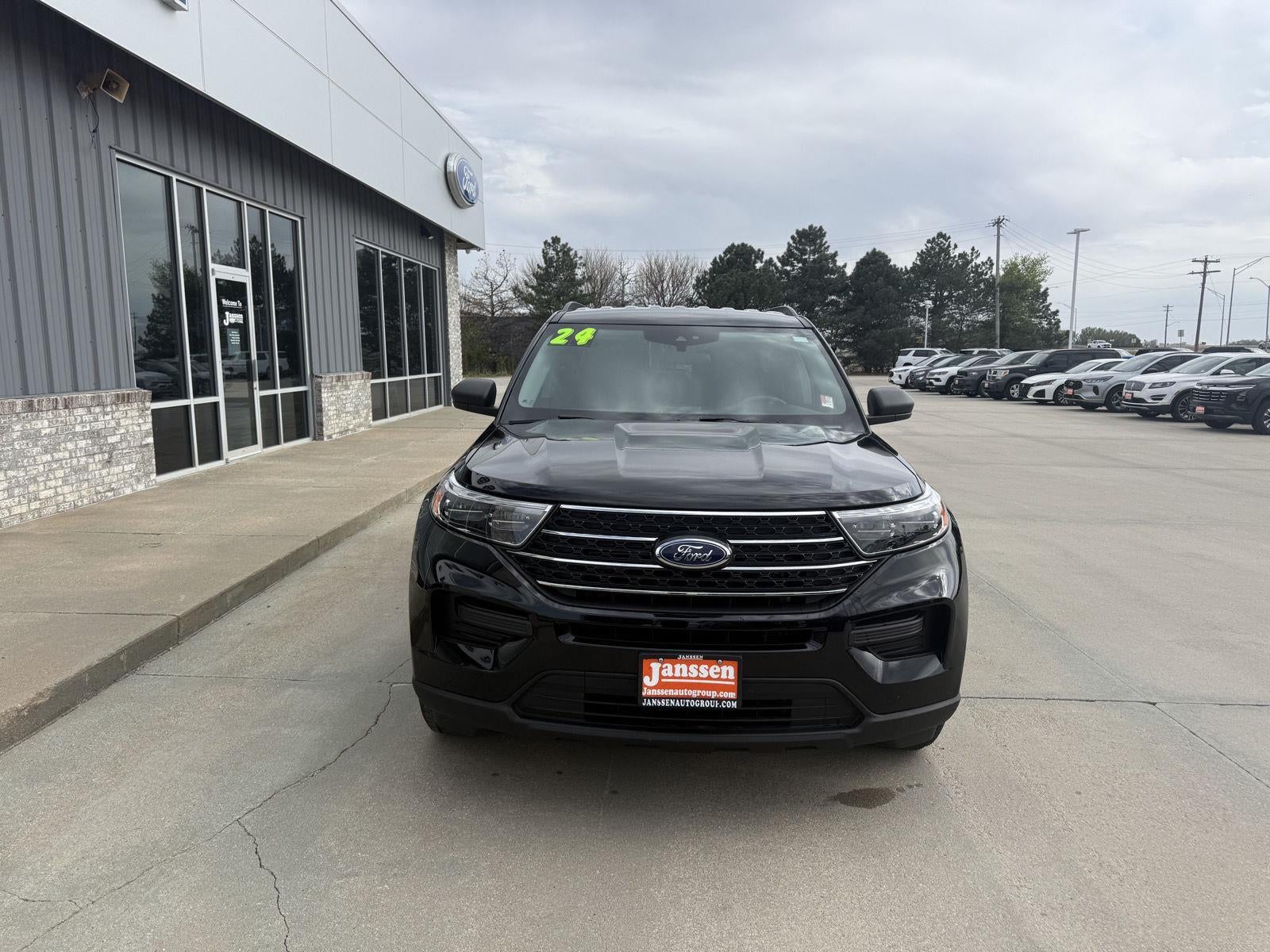 2024 Ford Explorer XLT
