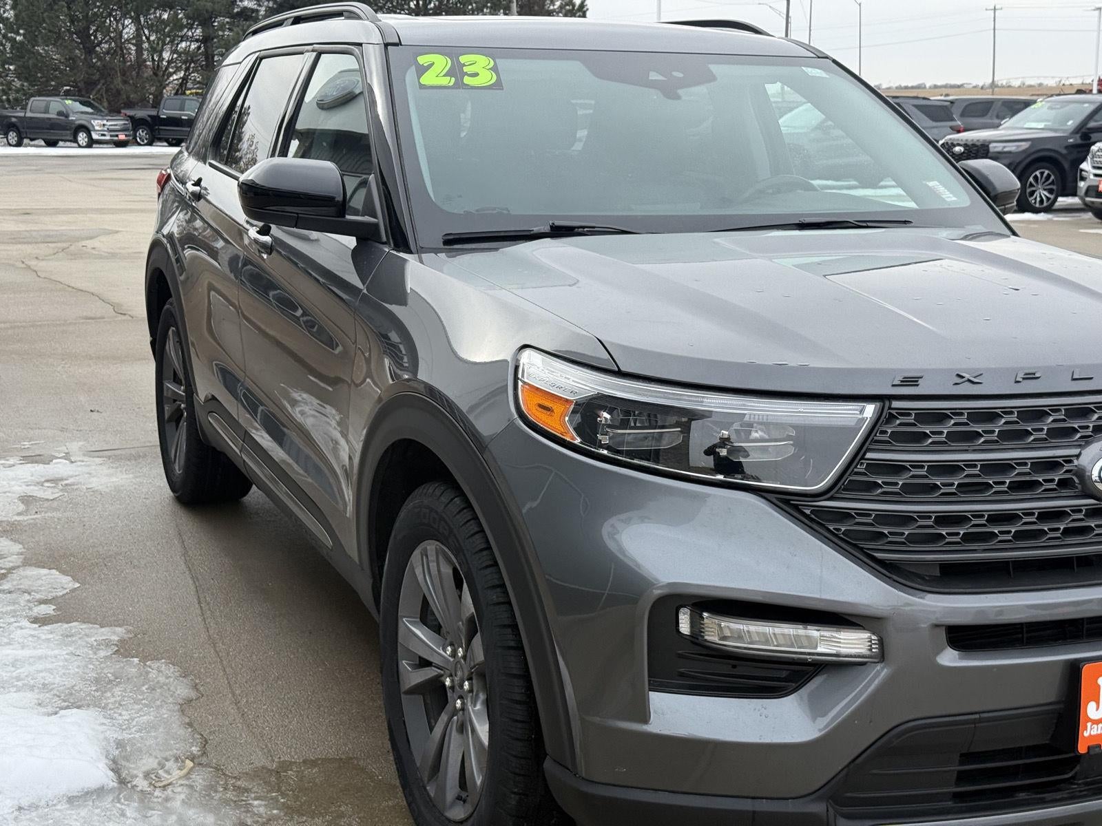 2023 Ford Explorer XLT