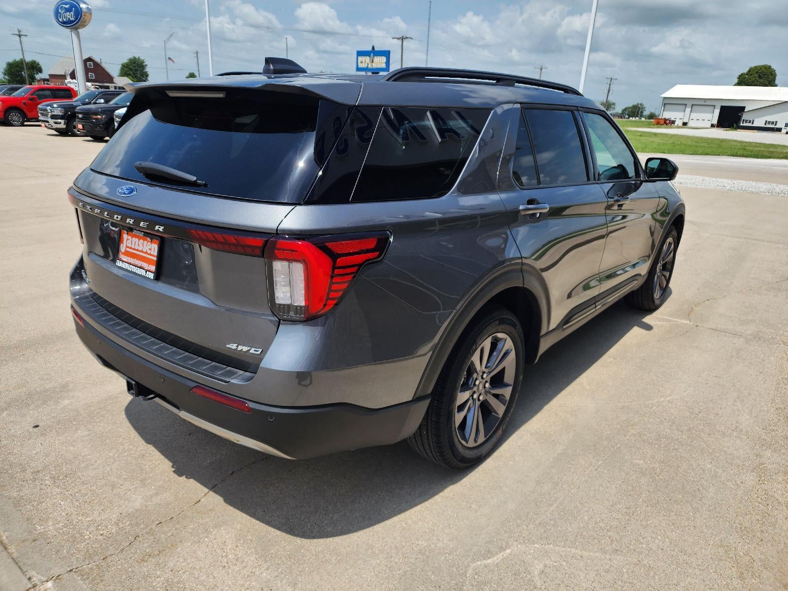 2026 Ford Explorer Active w/200A Pkg