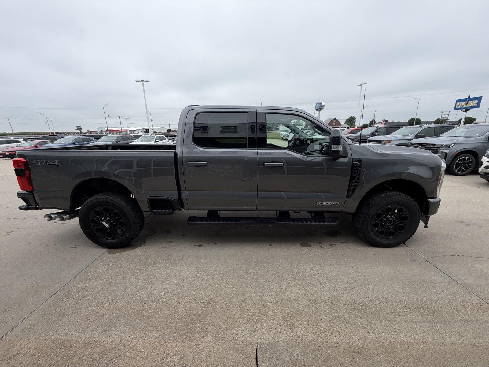 2026 Ford Super Duty F-250 SRW LARIAT