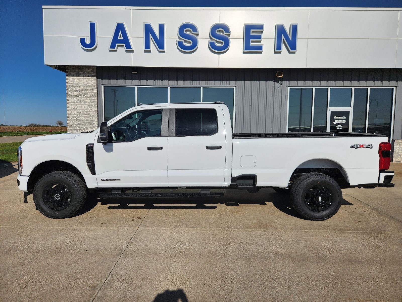 2025 Ford Super Duty F-350 SRW XL