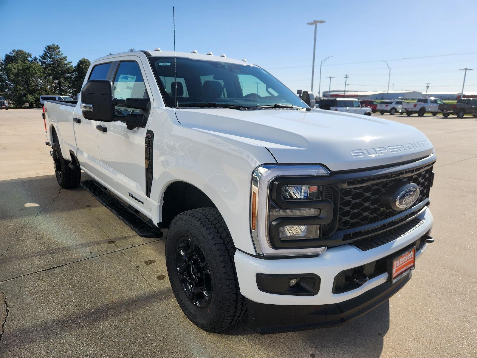 2025 Ford Super Duty F-350 SRW XL