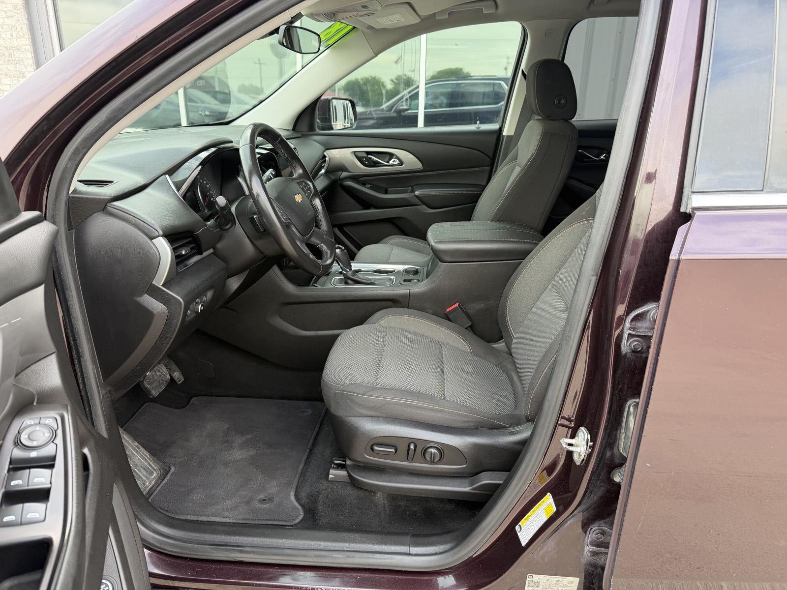 2018 Chevrolet Traverse LT Cloth