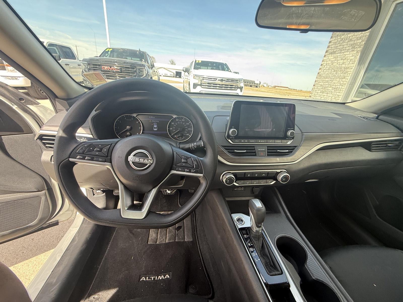 2025 Nissan Altima SV