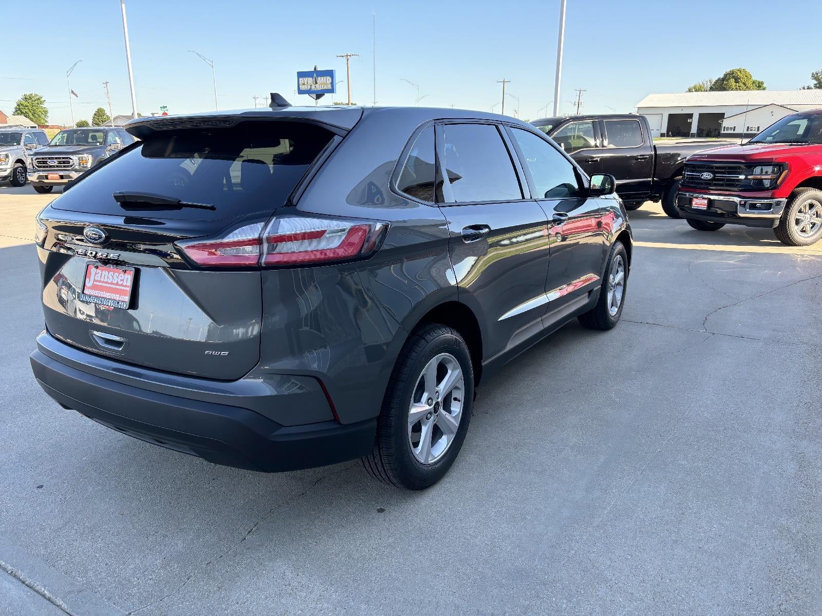 2024 Ford Edge SE