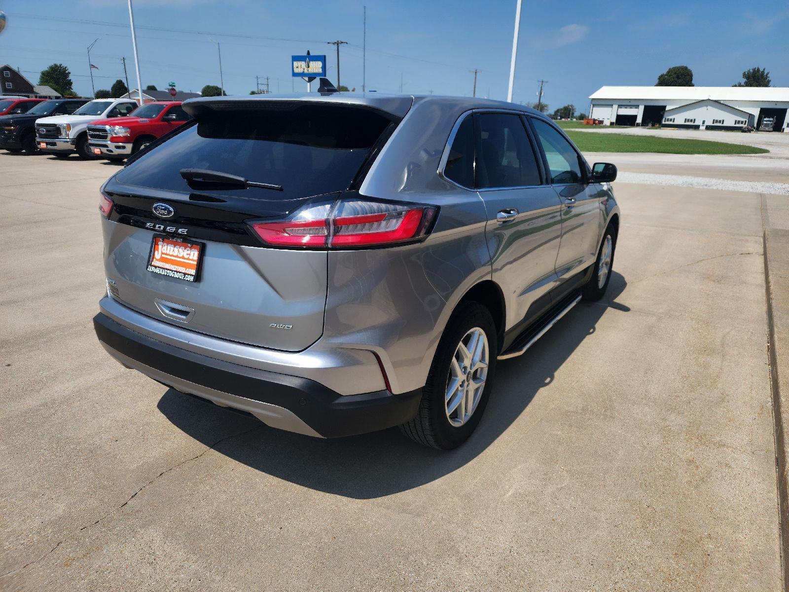 2022 Ford Edge SEL