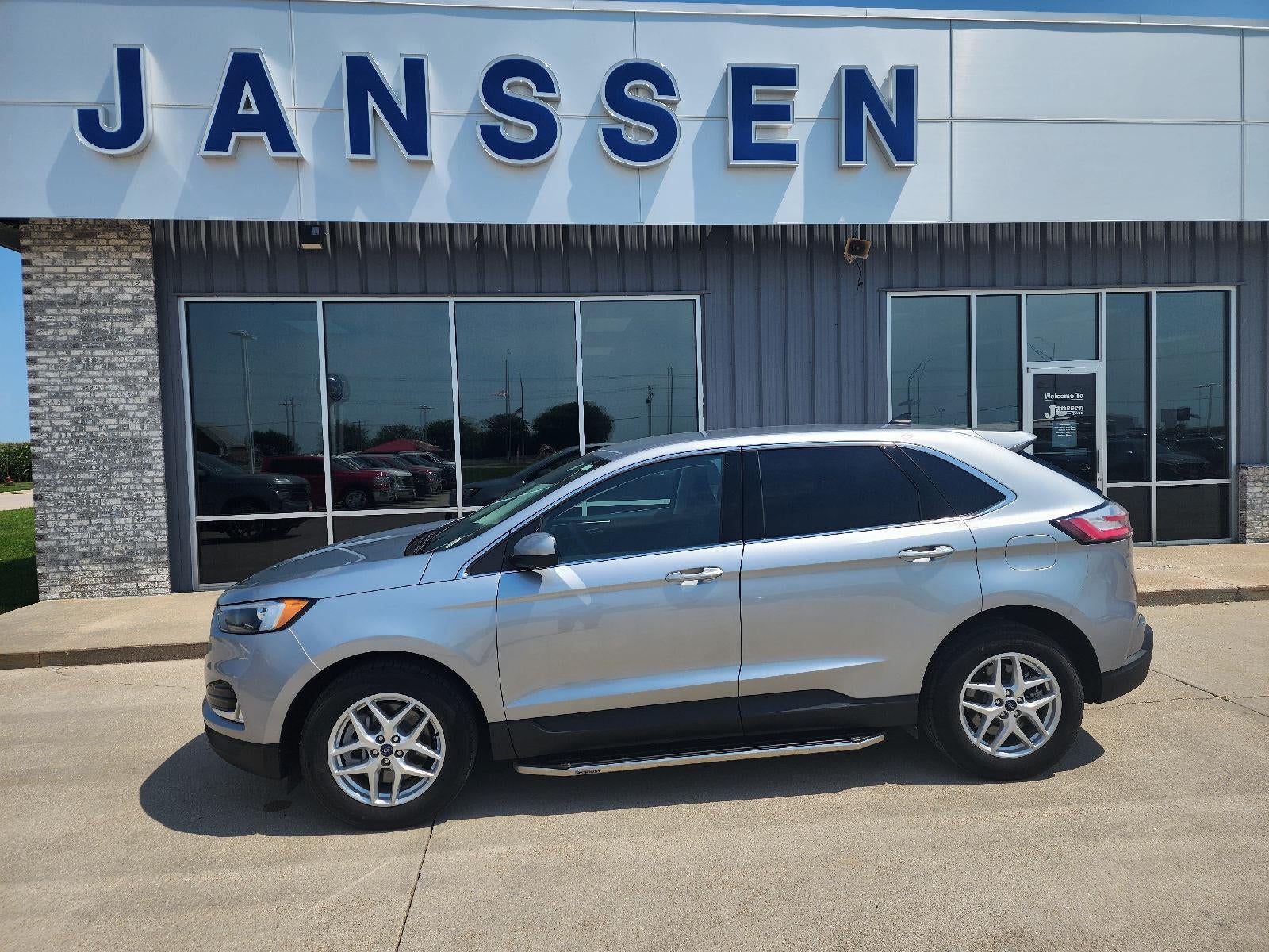 2022 Ford Edge SEL