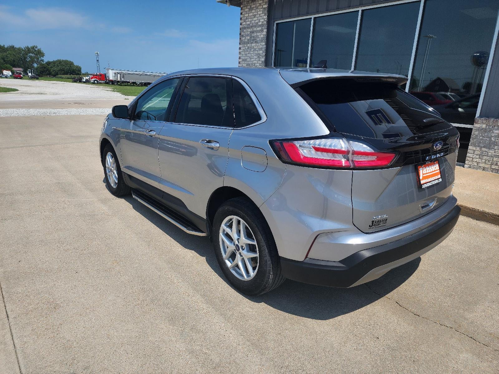 2022 Ford Edge SEL