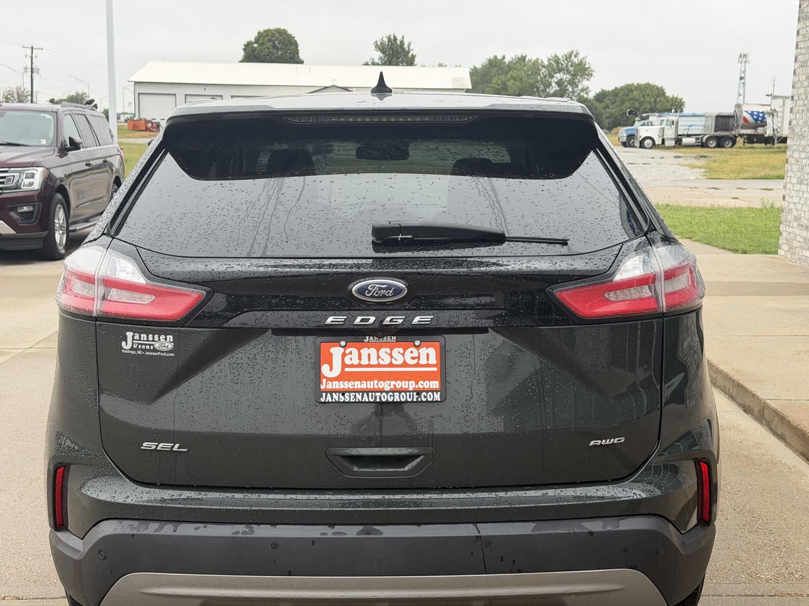 2024 Ford Edge SEL - Photo 25