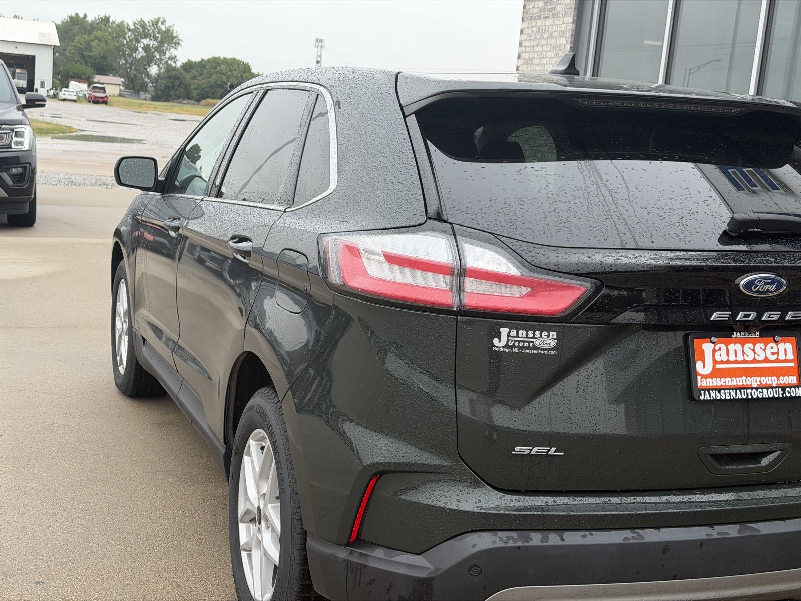 2024 Ford Edge SEL - Photo 26