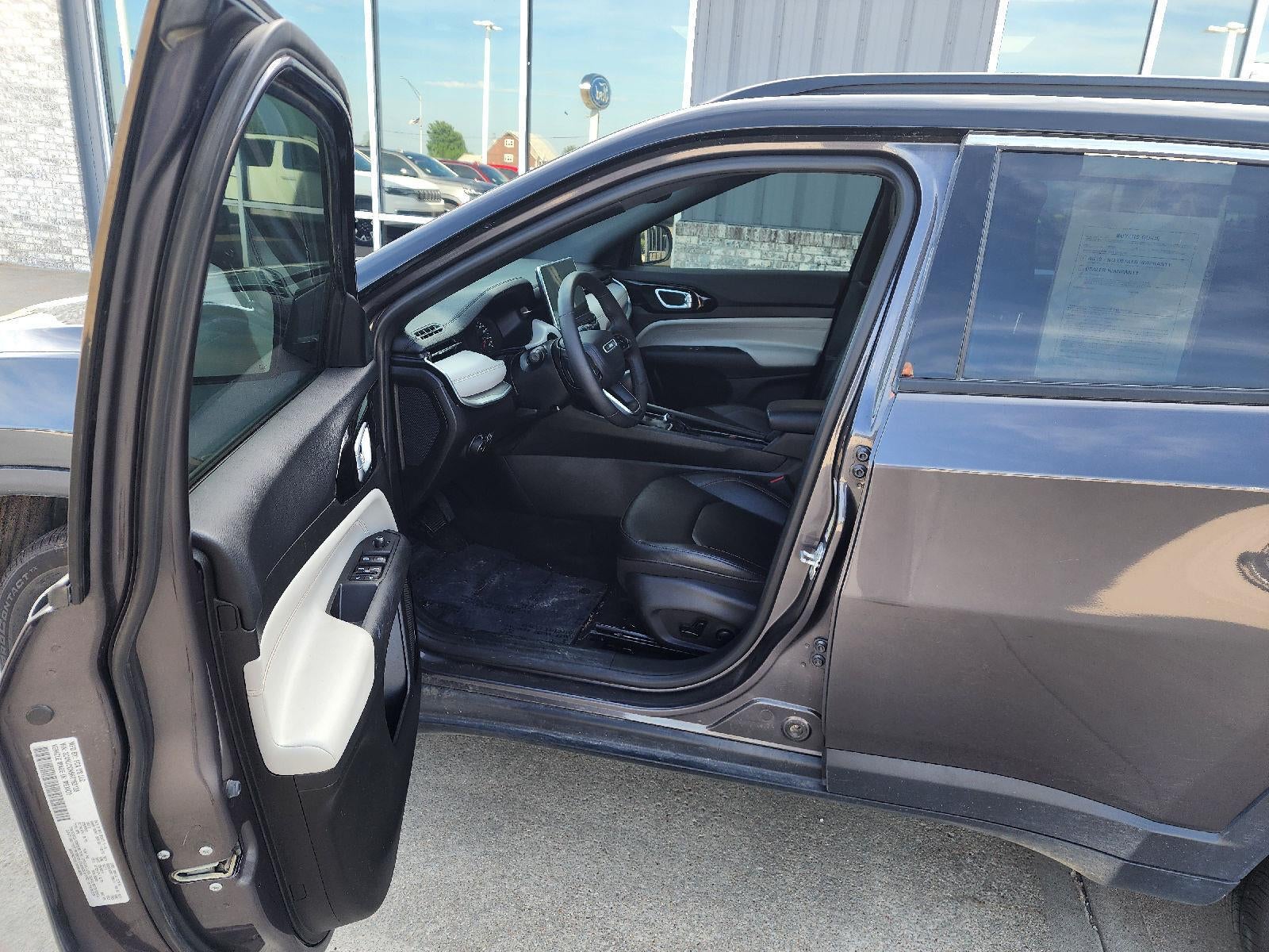 2024 Jeep Compass Limited - Photo 9