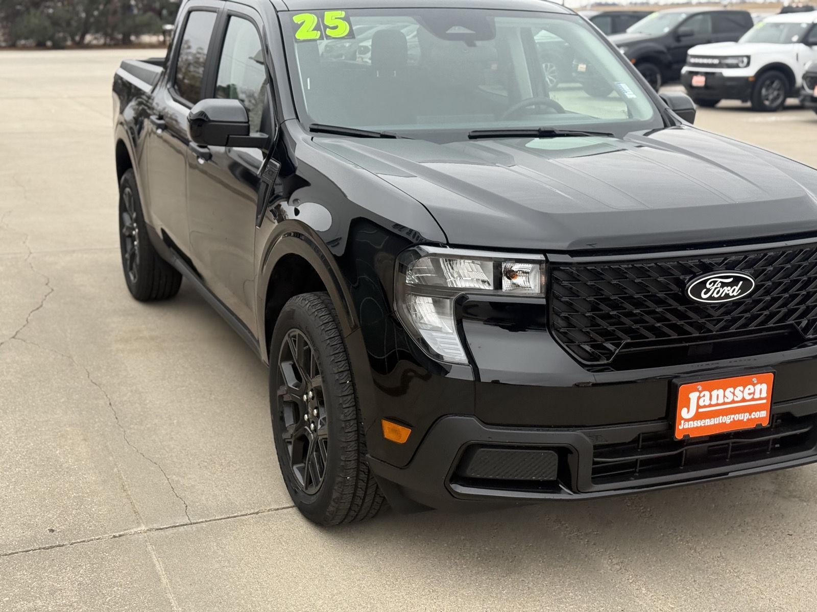 2025 Ford Maverick XLT