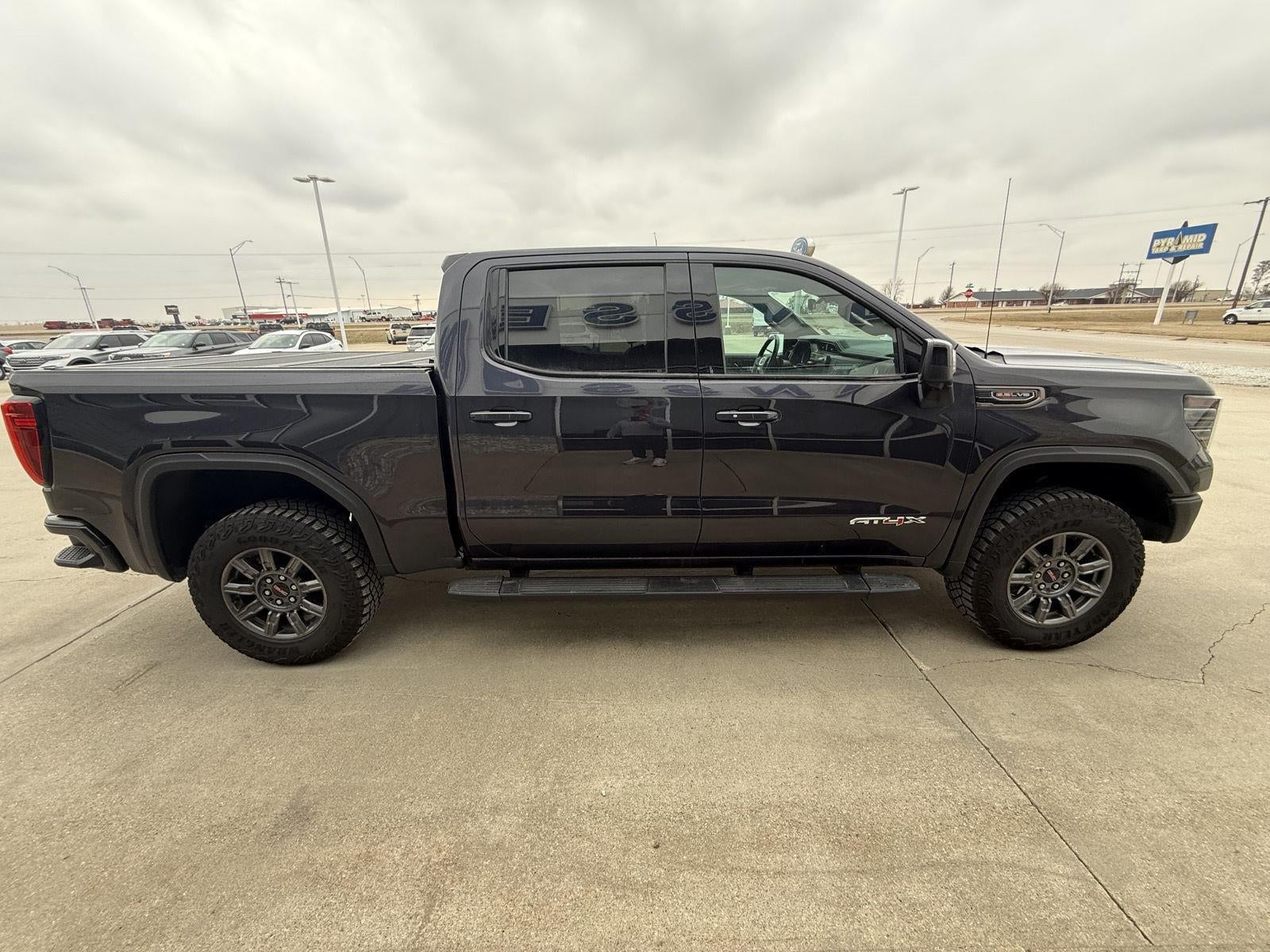 2024 GMC Sierra 1500 AT4X