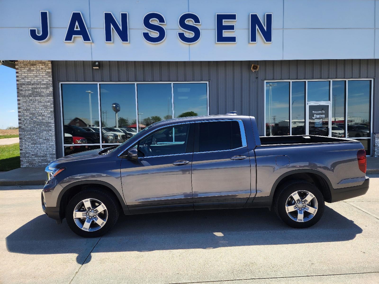 2025 Honda Ridgeline RTL AWD's photo
