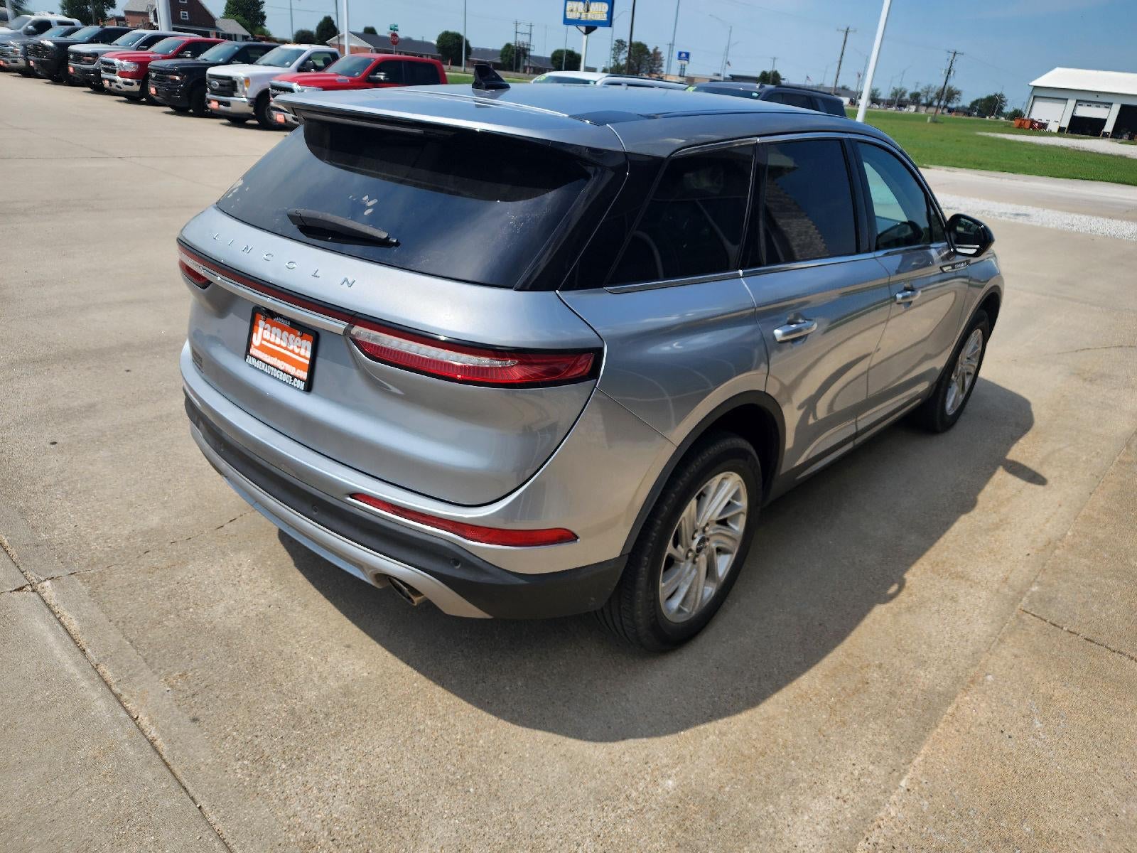 2023 Lincoln Corsair Standard