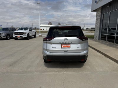 2025 Nissan Rogue SV