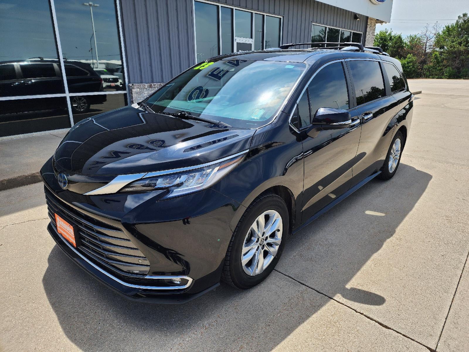 2023 Toyota Sienna Limited