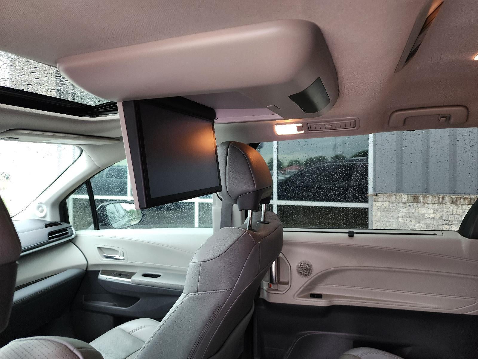 2023 Toyota Sienna Limited