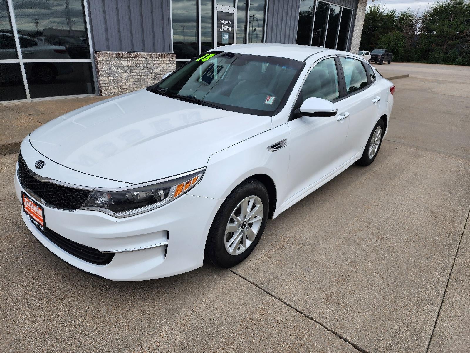 Used 2018 Kia Optima LX with VIN 5XXGT4L34JG211611 for sale in York, NE
