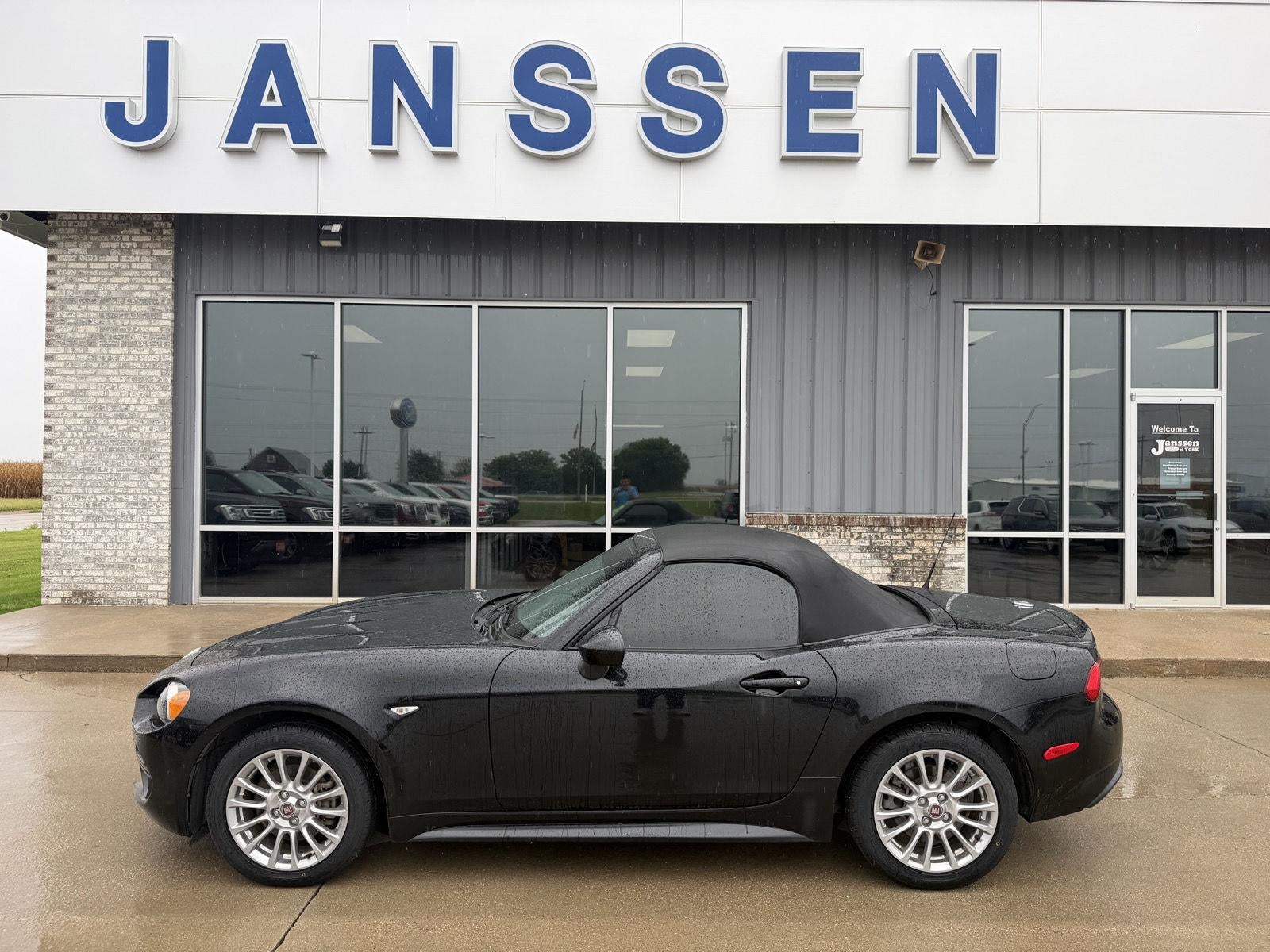 2017 FIAT 124 Spider Classica